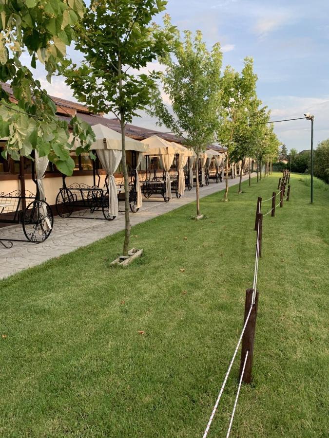 Hanul Cocosul Vitanesti Экстерьер фото