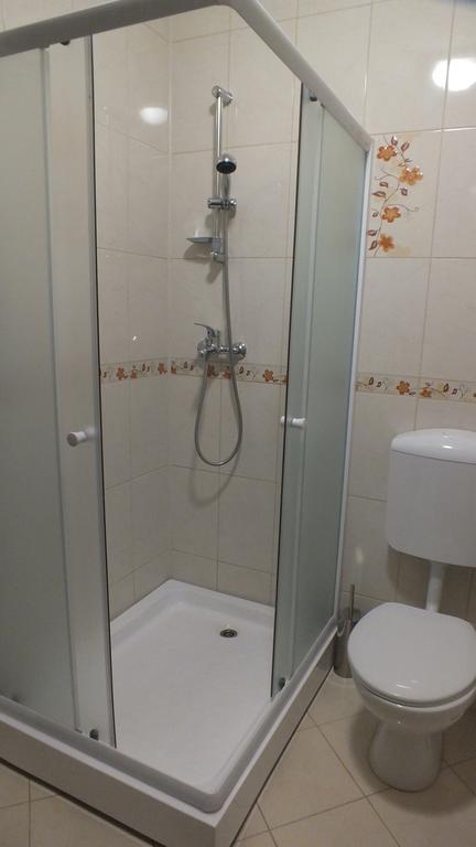 Hanul Cocosul Vitanesti Экстерьер фото