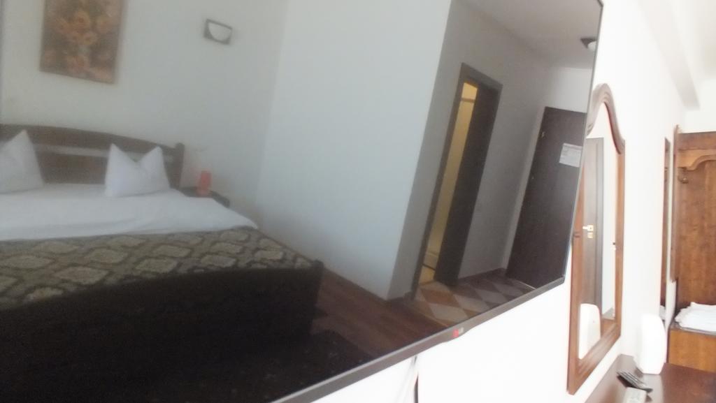 Hanul Cocosul Vitanesti Экстерьер фото