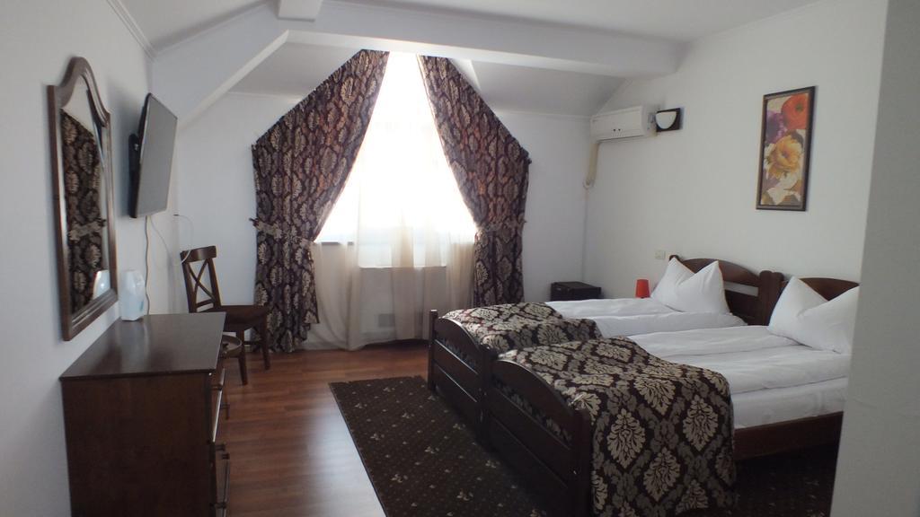 Hanul Cocosul Vitanesti Экстерьер фото